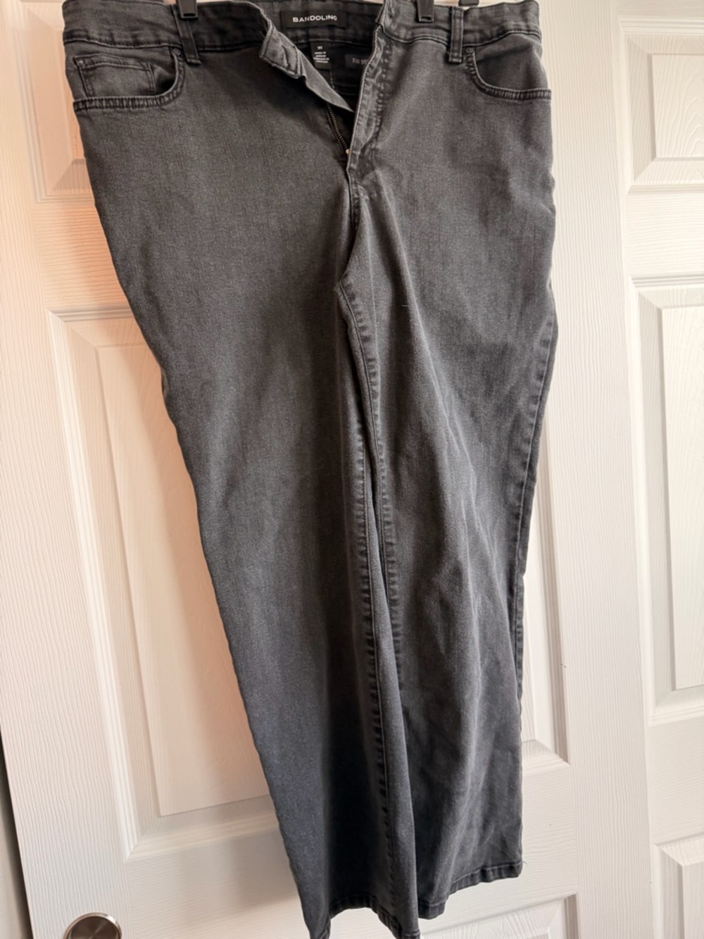 3 pairs of Women's Jeans with Zipper Detail